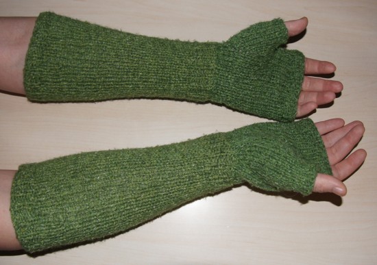 fluffy fingerless gloves